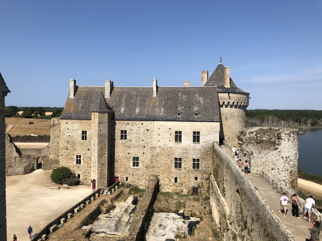 Blick auf den Innenhof von Burg Suscinio Blick auf den Innenhof von Burg Suscinio